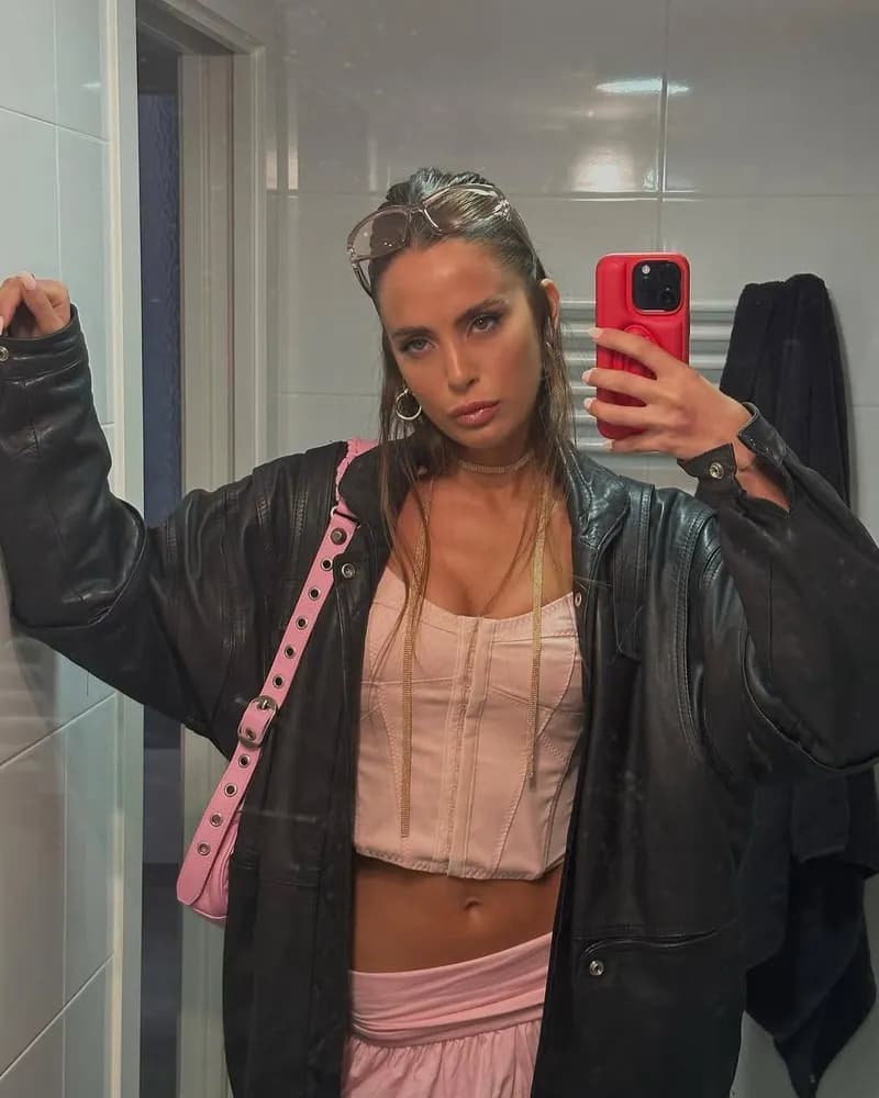 Jale | Besiktas VIP Escort | ISTANBUL ESCORT İLANLARI